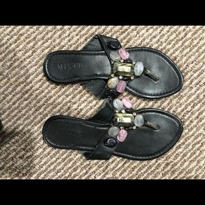 Black sandals with colored jewels